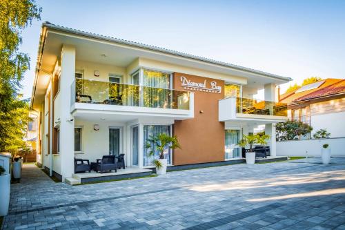 MyFlat Diamond Bay Apartment