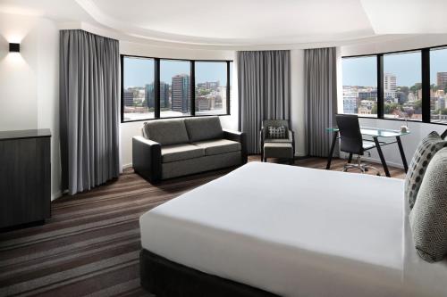 Mercure Sydney Image