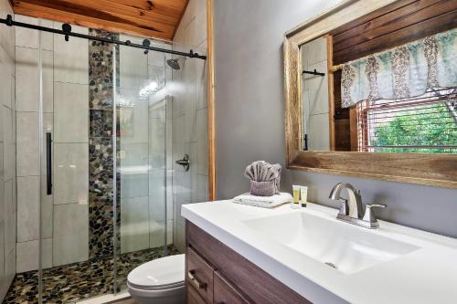 Love Shack photo 13