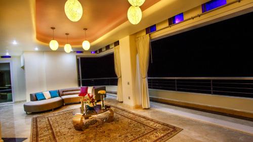 Χώρος καθιστικού στο Puerto Vallarta South Shore Luxury Suites,