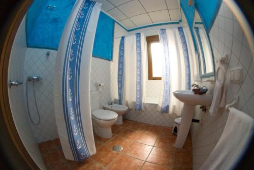 Kupatilo u objektu Hotel Rural El Arriero