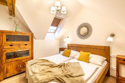 Postel nebo postele na pokoji v ubytování Masná 20 - Old Town Residence