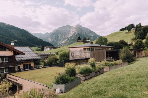 Photo de la galerie de l'établissement Naturhotel Chesa Valisa, à Hirschegg