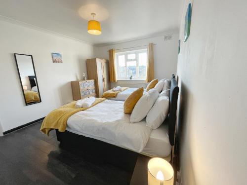 3 bed duplex flat, free WIFI & Netflix, Ideal for contractors