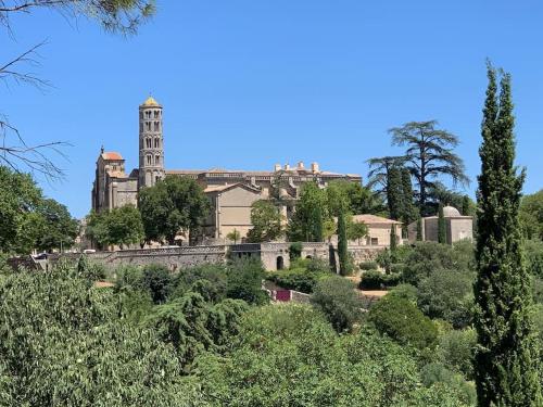 Photo de la galerie de l'établissement Maison d’architecte, vue sublime sur Uzès, à Uzès