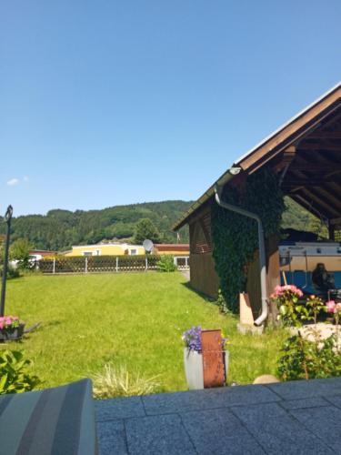 O vedere generală la munți sau o vedere la munte luată de la acest apartament