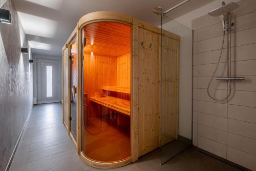 Koupelna v ubytování Apartmány ZaBukem