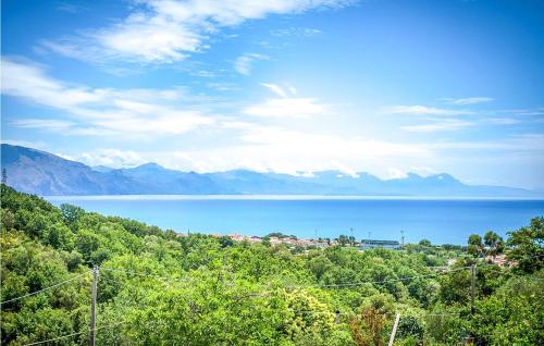 Stunning apartment in Policastro Bussentino with 2 Bedrooms and WiFi