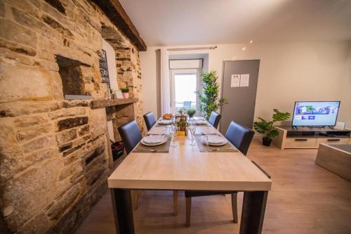 Zona de comedor en el apartamento