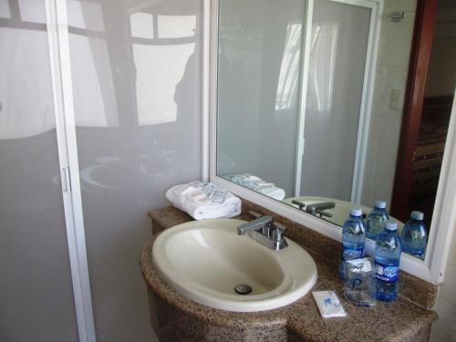 Hotel Premier tesisinde bir banyo