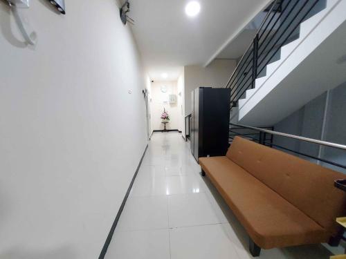 スマランにあるRons City Hotel near Simpang Lima Semarang Mitra RedDoorzのギャラリーの写真