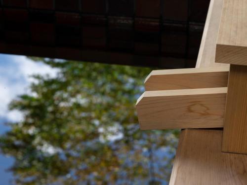 a close up of the edge of a piece of wood at Hotel Vison in Taki