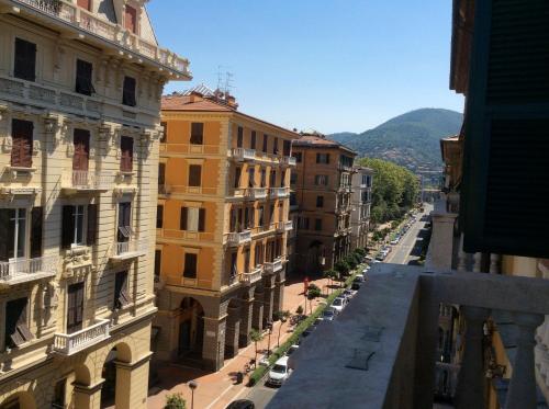 Foto dalla galleria di Via Chiodo Luxury Apartment a La Spezia