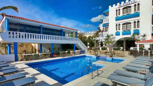 Kolam renang di atau dekat dengan Folia Apartments Chania