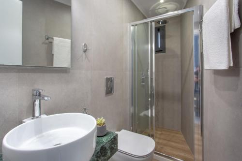 Ένα μπάνιο στο Villa Nesea Elounda with private pool