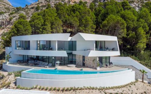 Booking.com: Neue Luxus Villa mit Meerblick, Pool und Garage ...