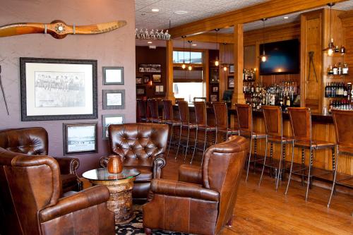 Lounge oder Bar in der Unterkunft Ironworks Hotel