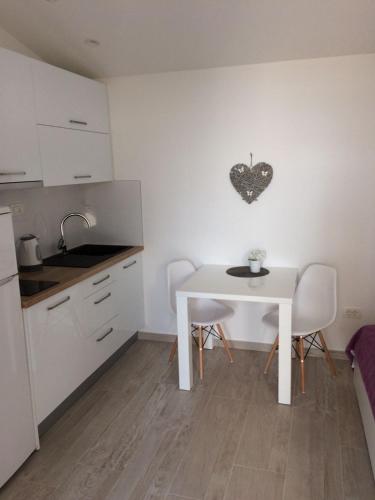 Studio apartment in Podgora with terrace, air conditioning, WiFi 4492-2