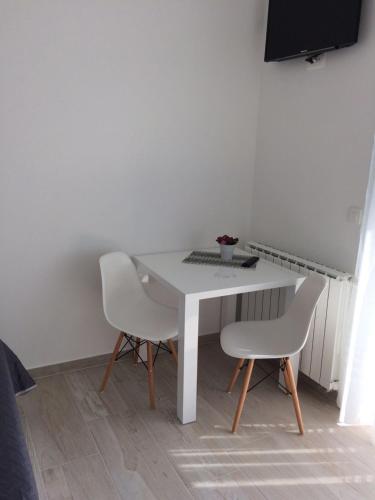 Studio apartment in Podgora with sea view, balcony, air conditioning, WiFi 4492-4