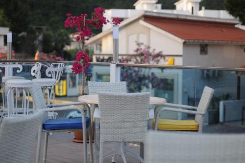 Χώρος καθιστικού στο Idas Hotel