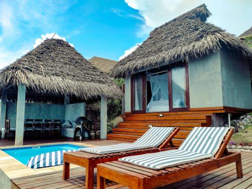 La alberca dentro o cerca de The Beach House