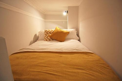 Postel nebo postele na pokoji v ubytování Lovely 1 Bed serviced apartment in Cambridgeshire