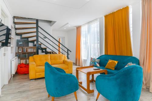 Un lugar para sentarse en Guest House Check in Borjomi