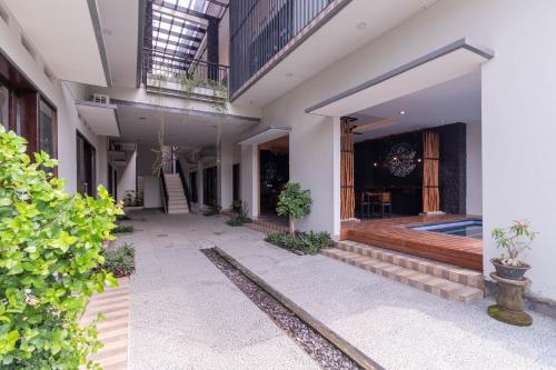 Gallery image of Josh Guest House in Singaraja