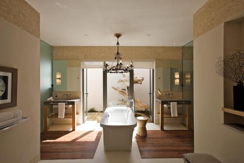 Fotografie z fotogalerie ubytování Anahita Golf & Spa Resort v destinaci Beau Champ
