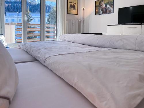 Designer Küche - Südbalkon - TG-Stellplatz - WLAN