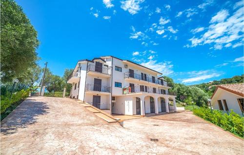 Nice apartment in Policastro Bussentino with 2 Bedrooms and WiFi