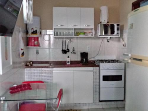 Nhà bếp/bếp nhỏ tại Residencialpinheiro Apto 6