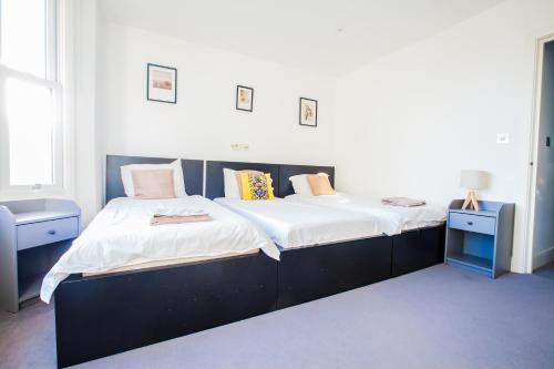Surbiton Luxury Garden House