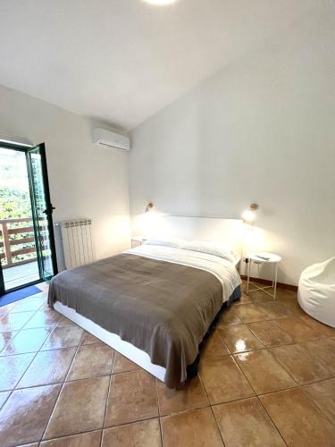 Una cama o camas en una habitación de Le Due Lune
