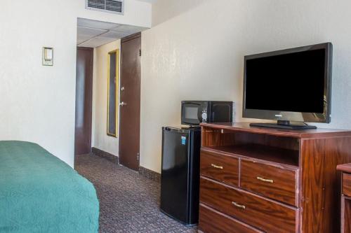 Gallery image of FairBridge Inn & Suites Poconos in Stroudsburg