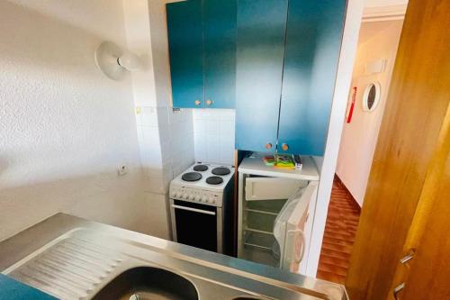 Apartment With Balcony Pool Sea View – Photos 3