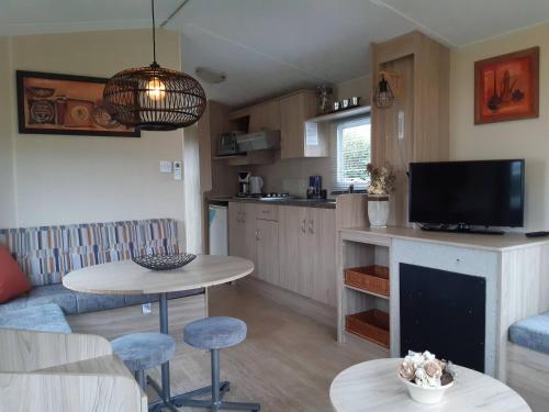 Kuchyň nebo kuchyňský kout v ubytování RBR 244 - Beach Resort Kamperland