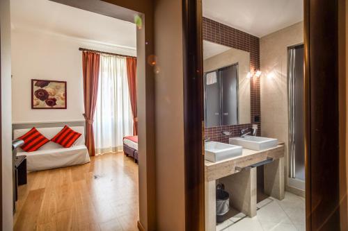 Koupelna v ubytování Hotel Everest Inn Rome