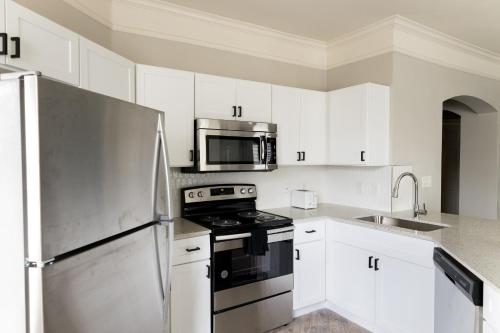 WanderJaunt - Dessau Apartments