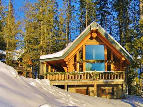 2 Bedroom and Loft Cabin 501