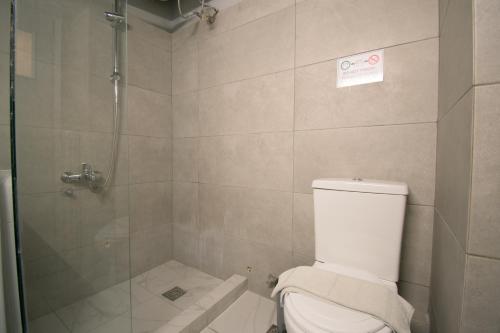 Et badeværelse på Central Cozy flat !