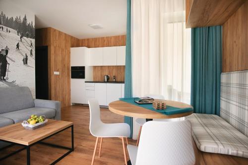 En sittgrupp på Apartmány Štiavnica & Ďurková - Galeria Apartments Jasná Lúčky