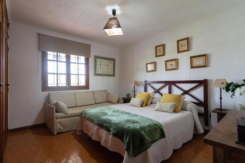 Ліжко або ліжка в номері La Palmera - Santa Brígida, 3 dormitorios