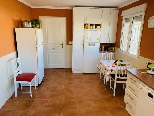 Dapur atau dapur kecil di Anacasa Villa Canyaes Playa Pau Pi CH401