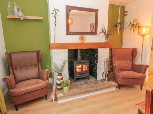 A seating area at Forest Retreat, 7 South Green