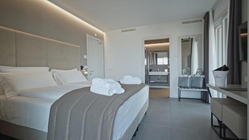 Кровать или кровати в номере Hotel Cristal