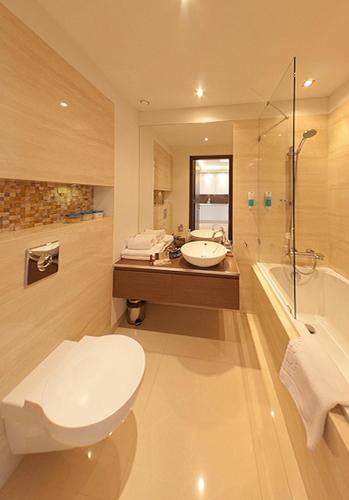 Ένα μπάνιο στο Platinum Residence