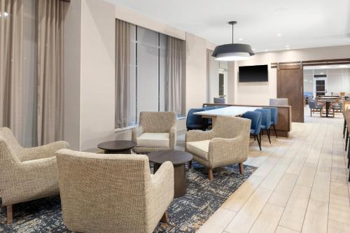 Hyatt Place Charlotte University Image