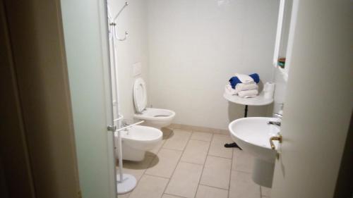 Koupelna v ubytování Azienda Agricola Cascina Monticone