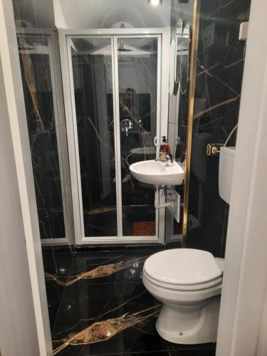Zdjęcie z galerii obiektu Casa suite del cardinale w mieście Neapol